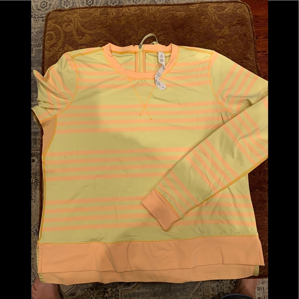 LULULEMON TOP